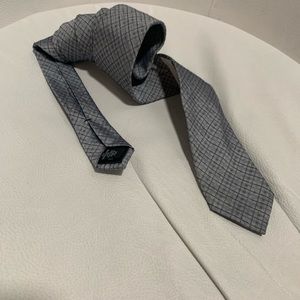 Men’s slim neck tie